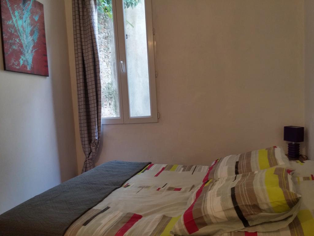 Appartements Cote Pont Vieux-Self Check-In Carcassonne Exterior photo