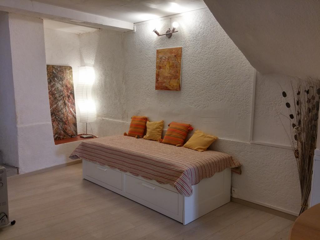 Appartements Cote Pont Vieux-Self Check-In Carcassonne Exterior photo